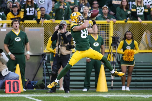 GREEN BAY, WI - NOVEMBER 15:   Jared Abbrederis #84 of the Green Bay Packers catches a 32 yard pass in the fourth quarter against the Detroit Lions at Lambeau Field on November 15, 2015 in Green Bay, Wisconsin.  (Photo by Jonathan Daniel/Getty Images)
