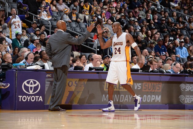 LOS ANGELES, CA - NOVEMBER 15:  Kobe Bryant #24 of the Los Angeles Lakers high fives Head Coach Byron Scott of the Los Angeles Lakers after the game against the Detroit Pistons on November 15, 2015 at STAPLES Center in Los Angeles, California. NOTE TO USER: User expressly acknowledges and agrees that, by downloading and/or using this Photograph, user is consenting to the terms and conditions of the Getty Images License Agreement. Mandatory Copyright Notice: Copyright 2015 NBAE (Photo by Andrew D. Bernstein/NBAE via Getty Images)