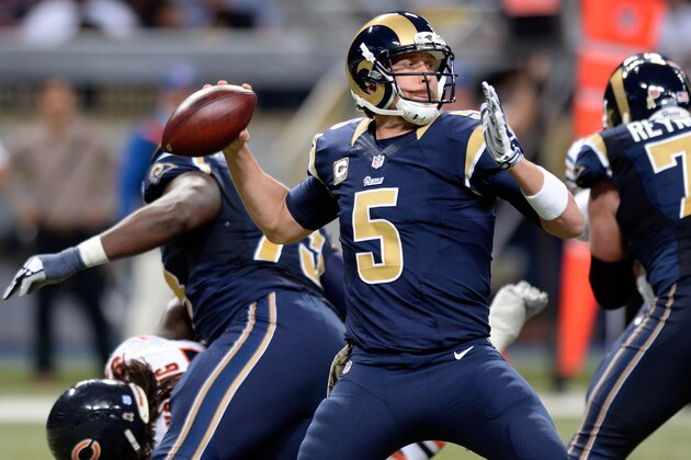 ST. LOUIS, MO - NOVEMBER 15: Nick Foles #5 of the St. Louis Rams throws a pass in the second quarter against the Chicago Bears at the Edward Jones Dome on November 15, 2015 in St. Louis, Missouri. (Photo by Michael B. Thomas/Getty Images)