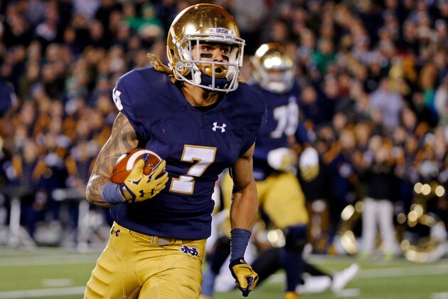 SOUTH BEND, IN - NOVEMBER 14: Will Fuller #7 of the Notre Dame Fighting Irish rushes against the Wake Forest Demon Deacons during the third quarter at Notre Dame Stadium on November 14, 2015 in South Bend, Indiana. The Notre Dame Fighting Irish won 28-7. (Photo by Jon Durr/Getty Images)