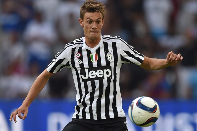 MARSEILLE, FRANCE - AUGUST 01:  Daniele Rugani of Juventus FC in action during the preseason friendly match between Olympique de Marseille and Juventus FC at Stade Velodrome on August 1, 2015 in Marseille, France.  (Photo by Valerio Pennicino/Getty Images)