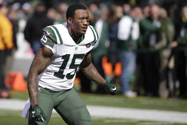 New York Jets wide receiver Brandon Marshall warms up prior to an NFL football game against the Washington Redskins, Sunday, Oct. 18, 2015, in East Rutherford, N.J. (AP Photo/Seth Wenig)