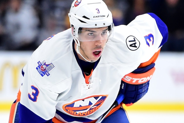 LOS ANGELES, CA - NOVEMBER 12:  Travis Hamonic #3 of the New York Islanders sets up for a faceoff against the Los Angeles Kings at Staples Center on November 12, 2015 in Los Angeles, California.  (Photo by Harry How/Getty Images)