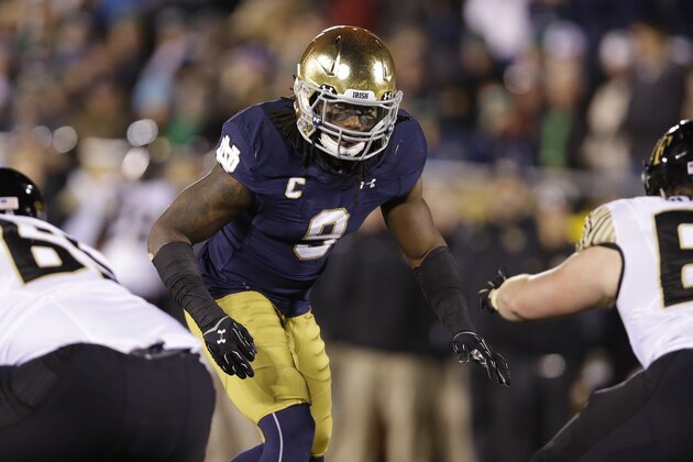 Notre Dame linebacker Jaylon Smith (9) during the second half of an NCAA college football game against Wake Forest in South Bend, Ind., Saturday, Nov. 14, 2015. Notre Dame defeated Wake Forest 28-7. (AP Photo/Michael Conroy)
