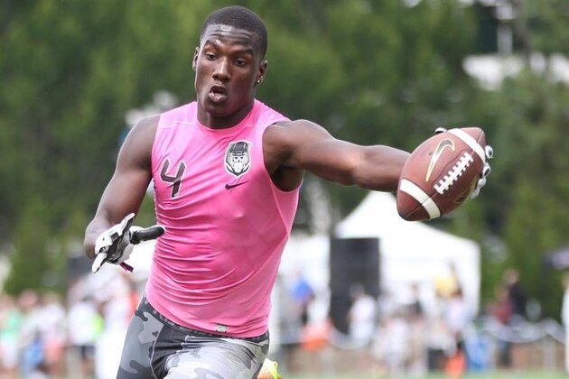2016 4-Star WR Bryan Edwards has programs such as Clemson and Georgia coming after him in the wake of his decommitment from South Carolina.