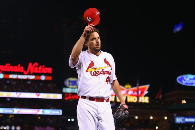 ST LOUIS, MO - OCTOBER 09:  John Lackey #41 of the St. Louis Cardinals tips his hat to fans as he walks off the field in the eighth inning against the Chicago Cubs during game one of the National League Division Series at Busch Stadium on October 9, 2015 in St Louis, Missouri.  (Photo by Dilip Vishwanat/Getty Images)