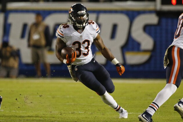 Chicago Bears running back Jeremy Langford runs upfield during the second half of an NFL football game against the San Diego Chargers Monday, Nov. 9, 2015, in San Diego. (AP Photo/Lenny Ignelzi)
