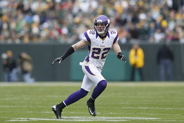 GREEN BAY, WI - DECEMBER 02: Harrison Smith #22 of the Minnesota Vikings lines up against the Green Bay Packers during the game at Lambeau Field on December 2, 2012 in Green Bay, Wisconsin. The Packers won 23-14. (Photo by Joe Robbins/Getty Images)
