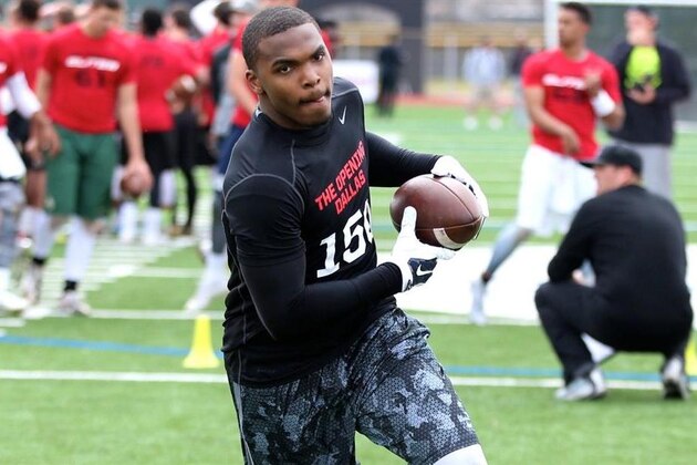Sachse, Texas, 4-star wide receiver Devin Duvernay verbally committed to Baylor on Friday. He will join twin brother Donovan Duvernay, who committed to Baylor in September.