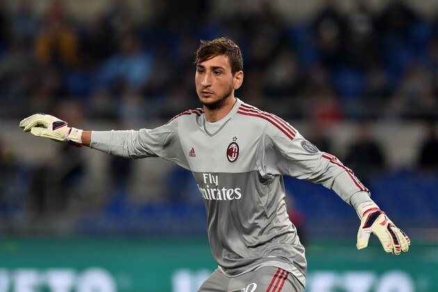 ROME, ITALY - NOVEMBER 01: Gianluigi Donnarumma of AC Milan in action during the Serie A match between SS Lazio and AC Milan at Stadio Olimpico on November 1, 2015 in Rome, Italy. (Photo by Giuseppe Bellini/Getty Images) ROME, ITALY - NOVEMBER 01: Gianluigi Donnarumma of AC Milan in action during the Serie A match between SS Lazio and AC Milan at Stadio Olimpico on November 1, 2015 in Rome, Italy. (Photo by Giuseppe Bellini/Getty Images)