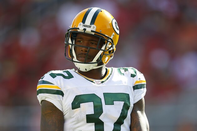 Green Bay Packers cornerback Sam Shields (37) lines up against the San Francisco 49ers during an NFL football game in Santa Clara, Calif., Sunday, Oct. 4, 2015. (Jeff Haynes/AP Images for Panini)