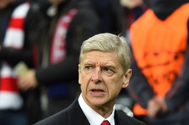 Arsenal's French headcoach Arsene Wenger arrives for the UEFA Champions League Group F second-leg football match between FC Bayern Munich and Arsenal FC in Munich, southern Germany, on November 4, 2015.  AFP PHOTO / CHRISTOF STACHE        (Photo credit should read CHRISTOF STACHE/AFP/Getty Images)