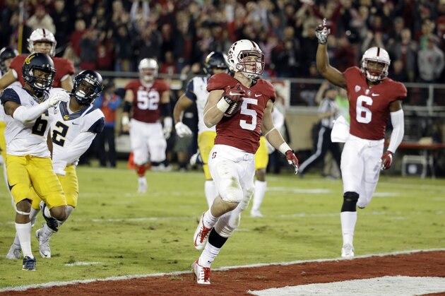Stanford running back Christian McCaffrey (5) scores a touchdown on a 49-yard catch against California during the first half of an NCAA college football game Saturday, Nov. 21, 2015, in Stanford, Calif. (AP Photo/Marcio Jose Sanchez)