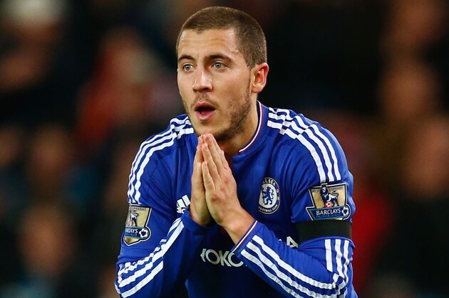 STOKE ON TRENT, ENGLAND - NOVEMBER 07:  Eden Hazard of Chelsea reacts during the Barclays Premier League match between Stoke City and Chelsea at Britannia Stadium on November 7, 2015 in Stoke on Trent, England.  (Photo by Laurence Griffiths/Getty Images)