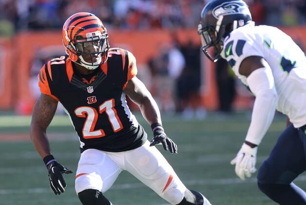 Oct 11, 2015; Cincinnati, OH, USA; Cincinnati Bengals cornerback Darqueze Dennard (21) against the Seattle Seahawks at Paul Brown Stadium. The Bengals won 27-24. Mandatory Credit: Aaron Doster-USA TODAY Sports
