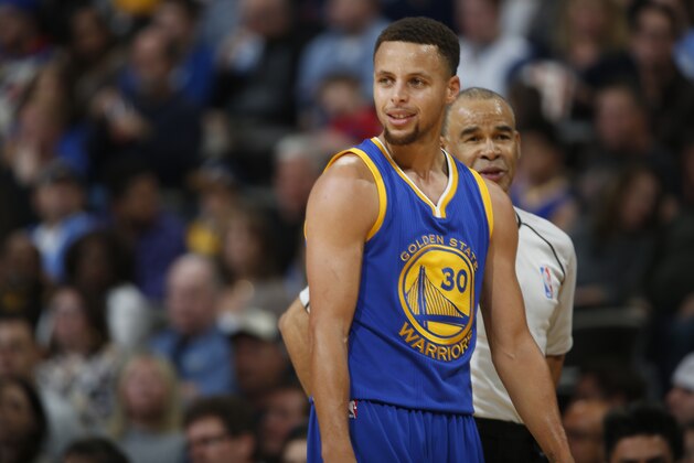 Golden State Warriors guard Stephen Curry (30) in the second half of an NBA basketball game Sunday, Nov. 22, 2015, in Denver. Golden State won 118-105. (AP Photo/David Zalubowski)