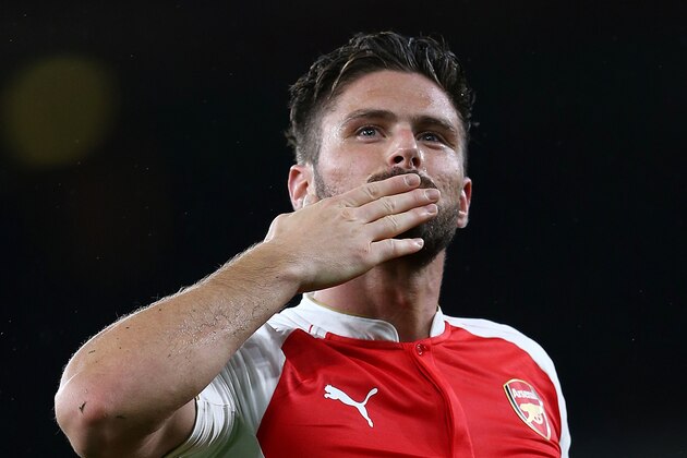 Arsenal's French striker Olivier Giroud celebrates after his team's 2-1 victory during the English Premier League football match between Arsenal and Everton at the Emirates Stadium in London on October 24, 2015. AFP PHOTO / JUSTIN TALLIS

RESTRICTED TO EDITORIAL USE. No use with unauthorized audio, video, data, fixture lists, club/league logos or 'live' services. Online in-match use limited to 75 images, no video emulation. No use in betting, games or single club/league/player publications.        (Photo credit should read JUSTIN TALLIS/AFP/Getty Images)