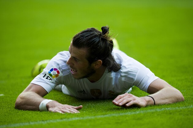GIJON, SPAIN - AUGUST 23: Gareth Bale of Real Madrid reacts during the La Liga match between Sporting Gijon and Real Madrid at Estadio El Molinon on August 23, 2015 in Gijon, Spain.  (Photo by Juan Manuel Serrano Arce/Getty Images)