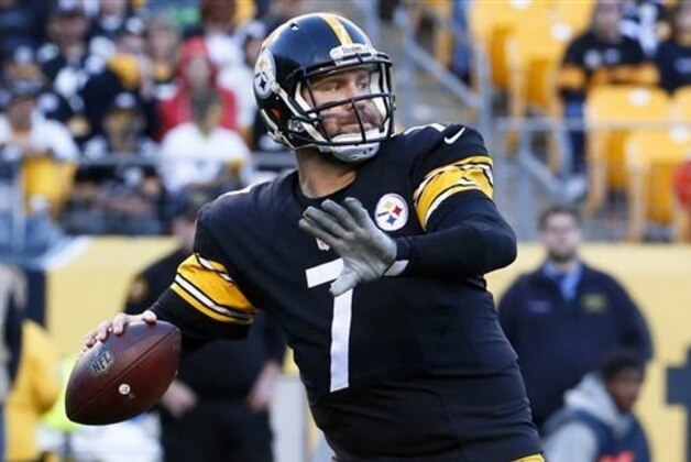 FILE - In this Nov. 15, 2015, file photo, Pittsburgh Steelers quarterback Ben Roethlisberger (7) plays in an NFL football game against the Cleveland Browns, in Pittsburgh. If Roethlisberger and his sore left foot can stay on the field instead of the trainer’s room, Pittsburgh understands it has a shot. (AP Photo/Gene J. Puskar, File)