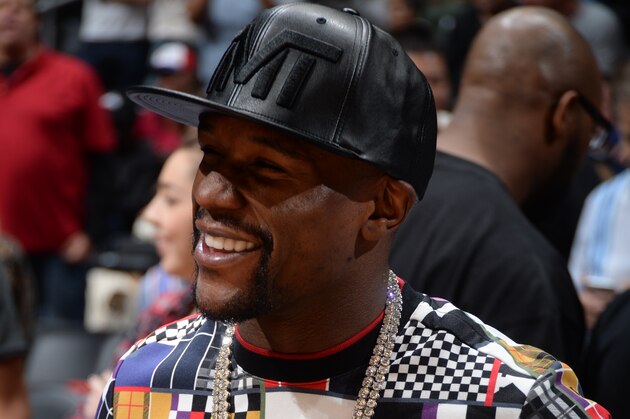 LOS ANGELES, CA - NOVEMBER 2:  Boxer, Floyd Mayweather Jr. attends the game between the Phoenix Suns and Los Angeles Clippers on November 2, 2015 at STAPLES Center in Los Angeles, California. NOTE TO USER: User expressly acknowledges and agrees that, by downloading and/or using this Photograph, user is consenting to the terms and conditions of the Getty Images License Agreement. Mandatory Copyright Notice: Copyright 2015 NBAE (Photo by Andrew D. Bernstein/NBAE via Getty Images)
