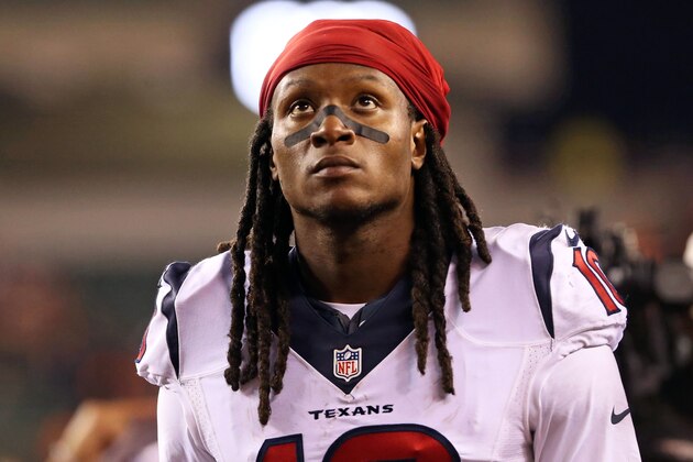 Nov 16, 2015; Cincinnati, OH, USA; Houston Texans wide receiver DeAndre Hopkins (10) looks on as he walks off the field after the game against the Cincinnati Bengals at Paul Brown Stadium. The Texans won 10-6. Mandatory Credit: Aaron Doster-USA TODAY Sports