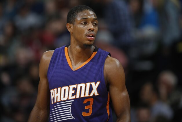 Phoenix Suns guard Brandon Knight (3) in the second half of an NBA basketball game Friday, Nov. 20, 2015, in Denver. Phoenix won 114-107. (AP Photo/David Zalubowski)