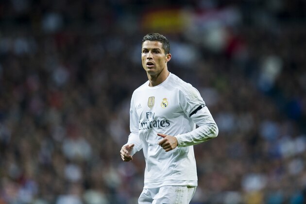 MADRID, SPAIN - NOVEMBER 21:  Cristiano Ronaldo of Real Madrid reacts during the La Liga match between Real Madrid CF and FC Barcelona at Estadio Santiago Bernabeuon November 21, 2015 in Madrid, Spain.  (Photo by Juan Manuel Serrano Arce/Getty Images)