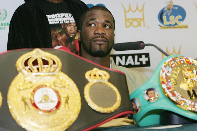 Levallois-Perret, FRANCE: IBF (International Boxing Federation) Jamaican-born American champion O'Neil Bell gives a press conference, 14 March 2007 in Levallois-Perret outside Paris, three days before his World Championships fight against WBA (World Boxing Association) and WBC (World Boxing Council) cruiserweight champion Jean-Marc Mormeck from France.  AFP PHOTO MEHDI FEDOUACH (Photo credit should read MEHDI FEDOUACH/AFP/Getty Images)