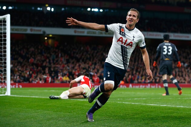 LONDON, ENGLAND - NOVEMBER 08:  Harry Kane of Tottenham Hotspur celebrates scoring the openning goal during the Barclays Premier League match between Arsenal and Tottenham Hotspur at Emirates Stadium on November 8, 2015 in London, England.  (Photo by Julian Finney/Getty Images)