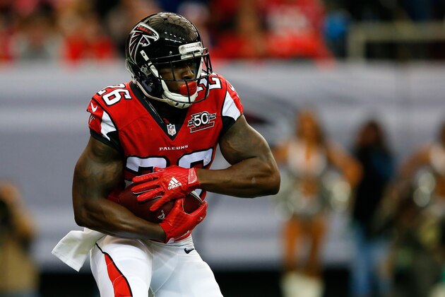 ATLANTA, GA - NOVEMBER 22: Tevin Coleman #26 of the Atlanta Falcons runs the ball during the first half against the Indianapolis Colts at the Georgia Dome on November 22, 2015 in Atlanta, Georgia.  (Photo by Kevin C. Cox/Getty Images)
