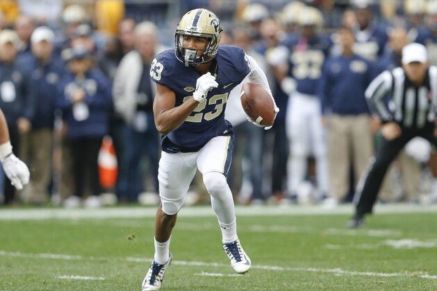 Pittsburgh wide receiver Tyler Boyd (23) plays in an NCAA football game between the Pittsburgh and Notre Dame, Saturday, Nov. 7, 2015 in Pittsburgh. (AP Photo/Keith Srakocic)