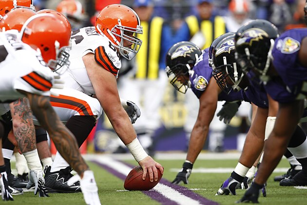 BALTIMORE - NOVEMBER 18:  The line of scrimmage during the NFL game of the Cleveland Browns against the Baltimore Ravens at the M&T Bank Stadium on November 18, 2007 in Baltimore, Maryland. (Photo by Jamie Squire/Getty Images)
