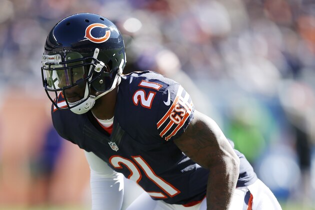 CHICAGO, IL - NOVEMBER 1: Tracy Porter #21 of the Chicago Bears in action during a game against the Minnesota Vikings at Soldier Field on November 1, 2015 in Chicago, Illinois. The Vikings defeated the Bears 23-20. (Photo by Joe Robbins/Getty Images)