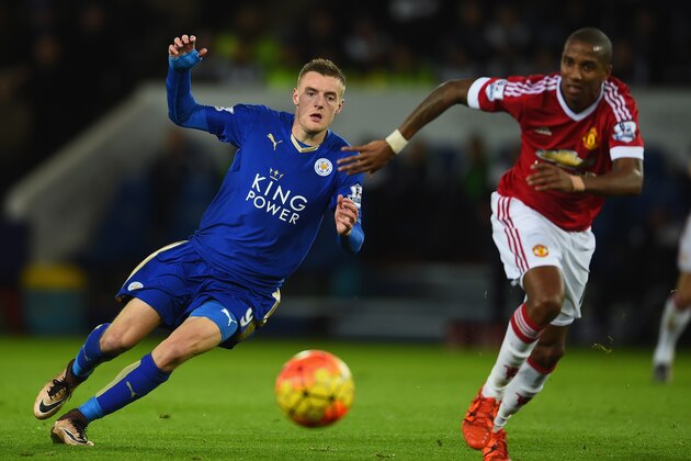 LEICESTER, ENGLAND - NOVEMBER 28: Jamie Vardy of Leicester City and Ashley Young of Manchester United compete for the ball during the Barclays Premier League match between Leicester City and Manchester United at The King Power Stadium on November 28, 2015 in Leicester, England.  (Photo by Laurence Griffiths/Getty Images)