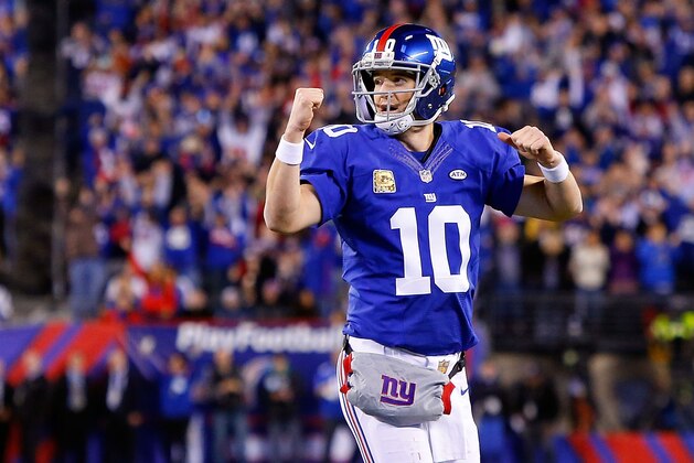 EAST RUTHERFORD, NJ - NOVEMBER 15:  (NEW YORK DAILIES OUT)    Eli Manning #10 of the New York Giants in action against the New England Patriots on November 15, 2015 at MetLife Stadium in East Rutherford, New Jersey. The Patriots defeated the Giants 27-26.  (Photo by Jim McIsaac/Getty Images)