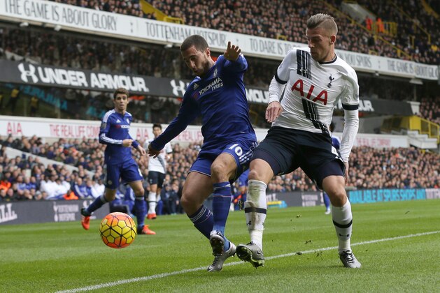 Chelsea’s Eden Hazard, left, competes for the ball with Tottenham’s Toby Alderweireld during the English Premier League soccer match between Tottenham Hotspur and Chelsea at White Hart Lane in London, Sunday Nov. 29, 2015. (AP Photo/Tim Ireland)