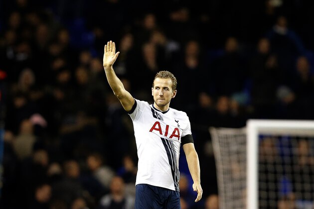 Tottenham’s Harry Kane waves to supporters after his team won the English Premier League soccer match between Tottenham Hotspur and West Ham at White Hart Lane stadium in London, Sunday, Nov. 22, 2015. (AP Photo/Frank Augstein)