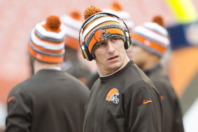 CLEVELAND, OH - DECEMBER 14: Quarterback Johnny Manziel #2 of the Cleveland Browns warms up on the field prior to the game against the Cincinnati Bengals at FirstEnergy Stadium on December 14, 2014 in Cleveland, Ohio.  (Photo by Jason Miller/Getty Images)