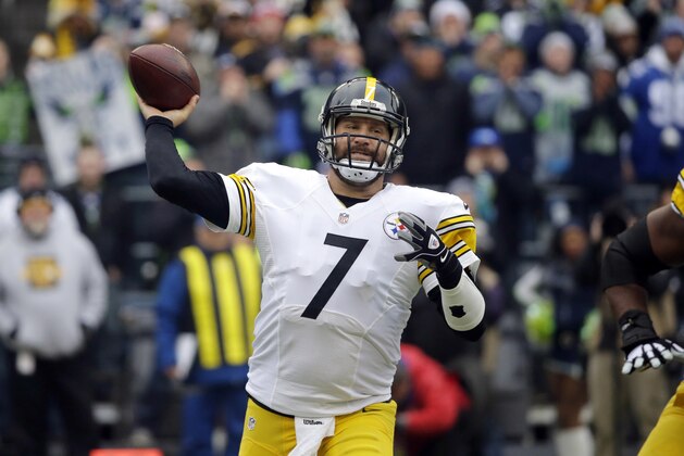 Pittsburgh Steelers quarterback Ben Roethlisberger throws against the Seattle Seahawks in the first half of an NFL football game, Sunday, Nov. 29, 2015, in Seattle. (AP Photo/Ted S. Warren)