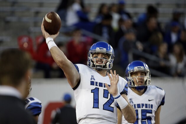 Memphis quarterback Paxton Lynch (12) warms up before an NCAA college football game against Houston Saturday, Nov. 14, 2015, in Houston. (AP Photo/David J. Phillip)