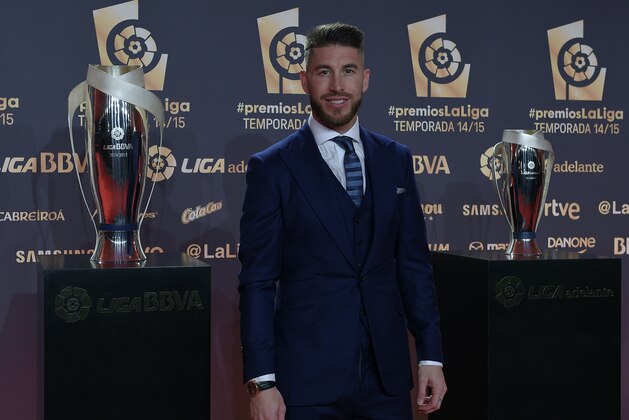 Real Madrid's defender Sergio Ramos poses before the LFP 2014-2015 season award ceremony in Barcelona on November 30, 2015. AFP PHOTO/ LLUIS GENE / AFP / LLUIS GENE        (Photo credit should read LLUIS GENE/AFP/Getty Images)