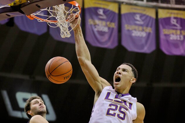 Dec 2, 2015; Baton Rouge, LA, USA; LSU Tigers forward Ben Simmons (25) dunks over North Florida Ospreys guard Beau Beech (2) during the first half of a game at the Pete Maravich Assembly Center. Mandatory Credit: Derick E. Hingle-USA TODAY Sports Dec 2, 2015; Baton Rouge, LA, USA; LSU Tigers forward Ben Simmons (25) dunks over North Florida Ospreys guard Beau Beech (2) during the first half of a game at the Pete Maravich Assembly Center. Mandatory Credit: Derick E. Hingle-USA TODAY Sports