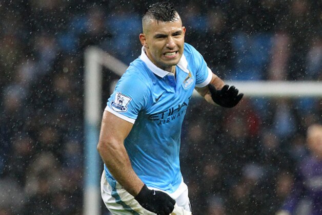 Manchester City's Argentinian striker Sergio Aguero runs during the English Premier League football match between Manchester City and Southampton at The Etihad stadium in Manchester, north west England on November 28, 2015. AFP PHOTO / LINDSEY PARNABY

RESTRICTED TO EDITORIAL USE. No use with unauthorized audio, video, data, fixture lists, club/league logos or 'live' services. Online in-match use limited to 75 images, no video emulation. No use in betting, games or single club/league/player publications. / AFP / LINDSEY PARNABY        (Photo credit should read LINDSEY PARNABY/AFP/Getty Images)