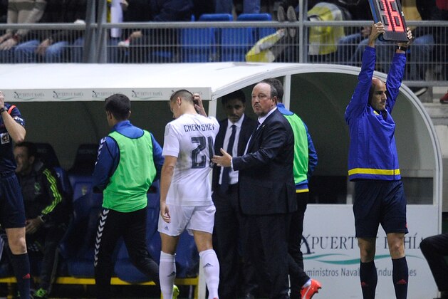 CADIZ, SPAIN - DECEMBER 02:  Denis Cheryshev of Real Madrid is substiruted in the first minute of the 2nd half during the Copa del Rey Round of 32 First Leg match between Cadiz and Real Madrid at Ramon de Carranza stadium on December 2, 2015 in Cadiz, Spain.  (Photo by Denis Doyle/Getty Images)