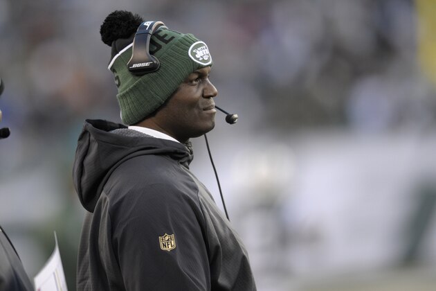 New York Jets head coach Todd Bowles looks on during the second half of an NFL football game against the Miami Dolphins Sunday, Nov. 29, 2015, in East Rutherford, N.J.  (AP Photo/Bill Kostroun)