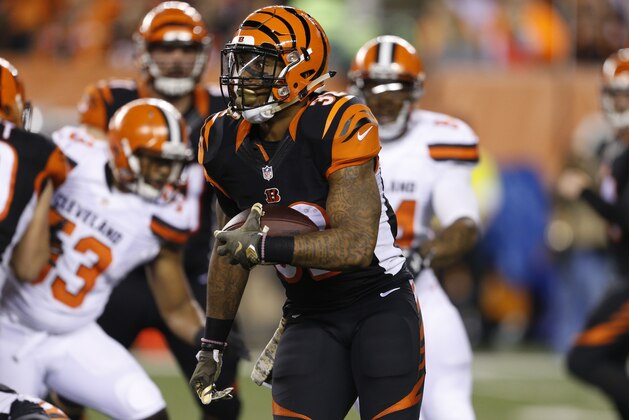 Cincinnati Bengals running back Jeremy Hill (32) runs the ball in the first half of an NFL football game against the Cleveland Browns, Thursday, Nov. 5, 2015, in Cincinnati. (AP Photo/Gary Landers)