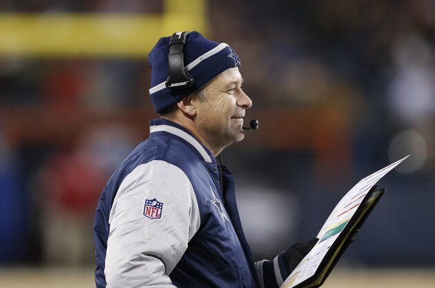 CHICAGO, IL - DECEMBER 4: Offensive assistant coach Scott Linehan of the Dallas Cowboys looks on during the game against the Chicago Bears at Soldier Field on December 4, 2014 in Chicago, Illinios. The Cowboys defeated the Bears 41-28. (Photo by Joe Robbins/Getty Images)