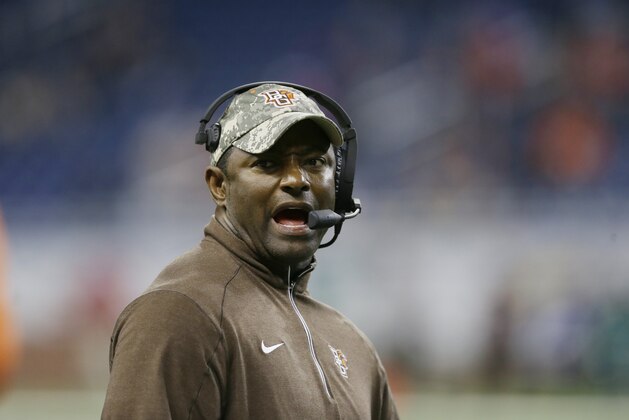 Bowling Green head coach Dino Babers walks the sidelines during the second half of the Mid-American Conference championship NCAA college football game against Northern Illinois, Friday, Dec. 4, 2015, in Detroit. (AP Photo/Carlos Osorio)