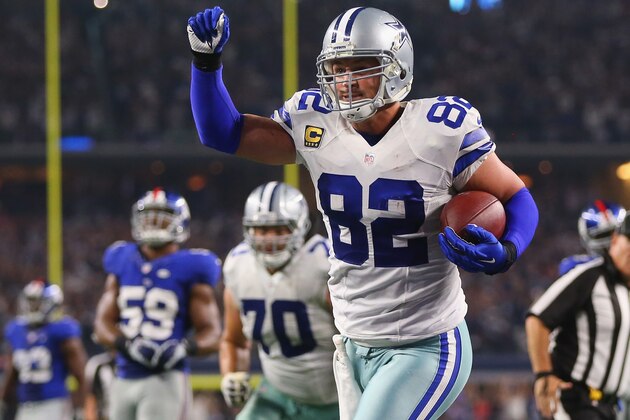 ARLINGTON, TX - SEPTEMBER 13:  Jason Witten #82 of the Dallas Cowboys celebrates the game winning touchdown against the New York Giants in the fourth quarter at AT&T Stadium on September 13, 2015 in Arlington, Texas.  (Photo by Ronald Martinez/Getty Images)