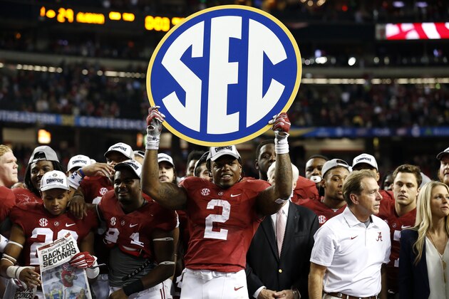 ATLANTA, GA - DECEMBER 5: Running back Derrick Henry #2 of the Alabama Crimson Tide celebrates with his team after defeating the Florida Gators 29-15 in the SEC Championship at the Georgia Dome on December 5, 2015 in Atlanta, Georgia. (Photo by Mike Zarrilli/Getty Images)